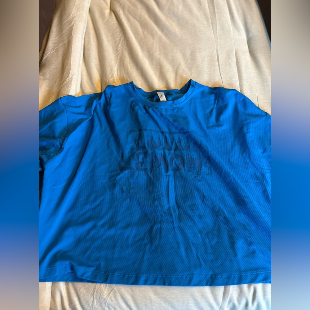 lululemon athletica Blue Short Sleeve Tee